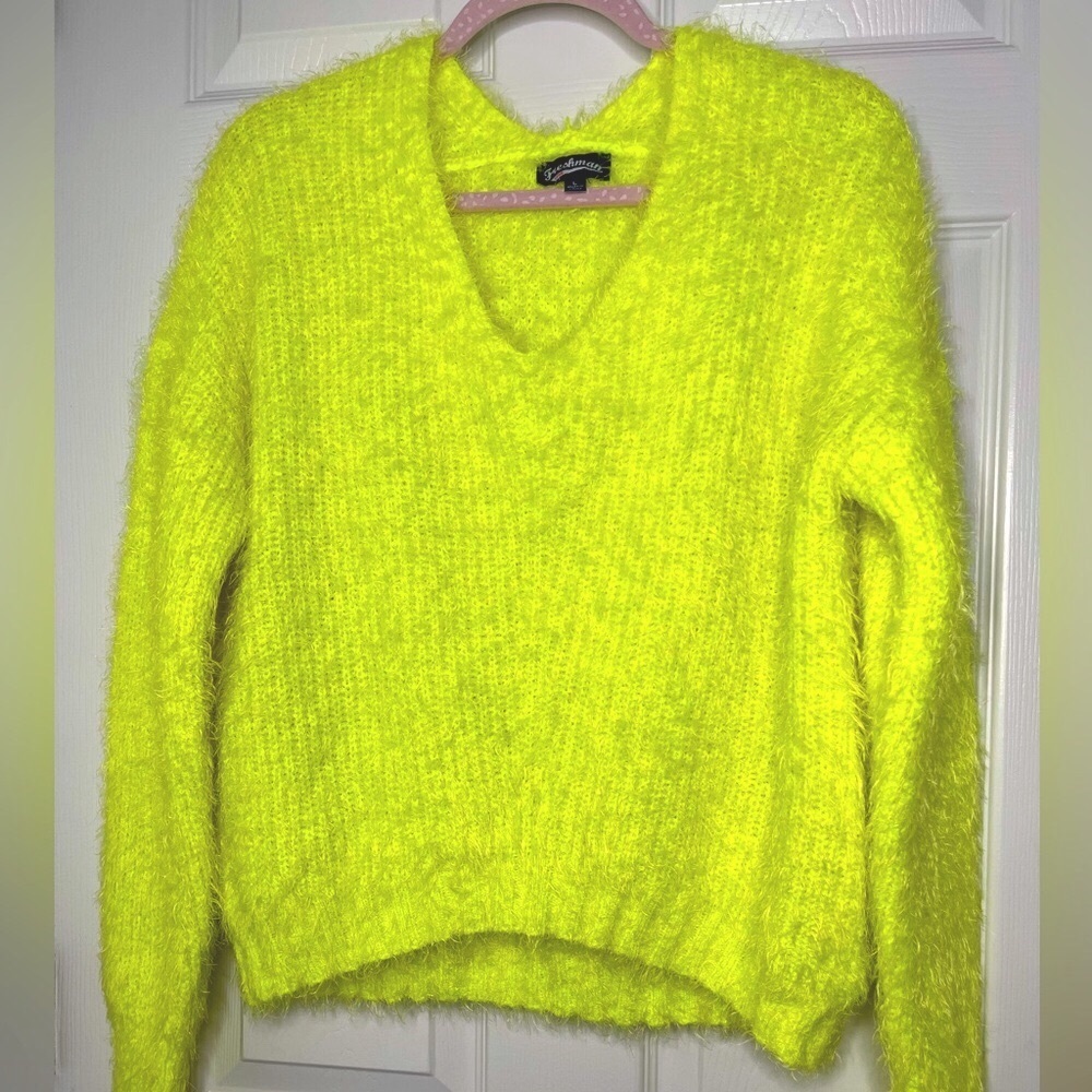 Sweater - Picture 2 of 9